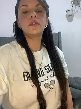 Snapshot of Kataliina chatting on 21, 2, 2025 Kataliina online show from 21, 2, 2025