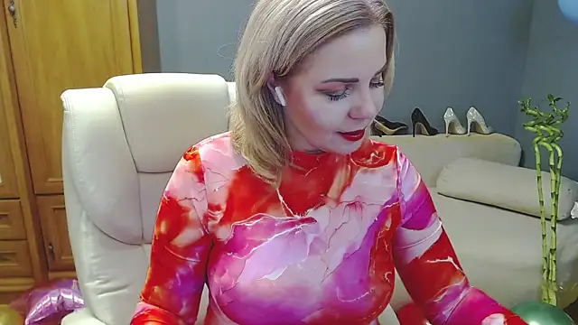 Cute sun online show from 14, 12, 2024