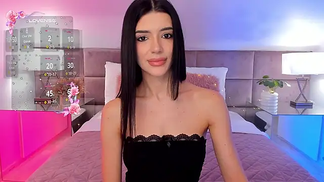 Snapshot of JasmiLyn chatting on 7, 2, 2025 JasmiLyn online show from 7, 2, 2025