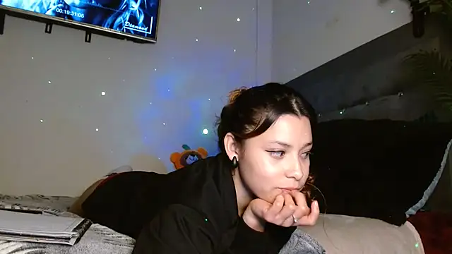 Snapshot of 3littleschoolteens chatting on 14, 2, 2025 3littleschoolteens online show from 14, 2, 2025