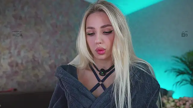 Snapshot of misstics_ chatting on 7, 11, 2025 misstics online show from 7, 11, 2025