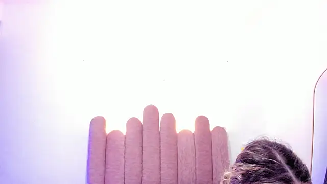 ISABELLASSMITH online show from 21, 1, 2025