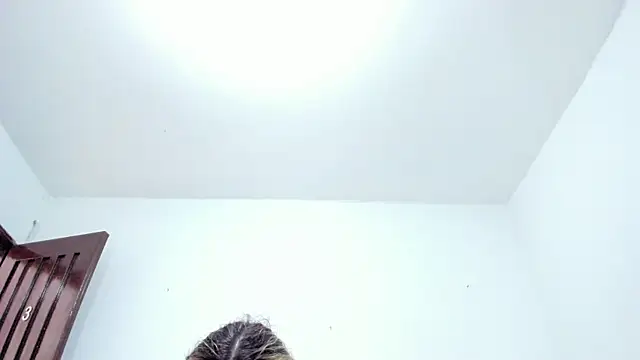 ISABELLASSMITH online show from 22, 1, 2025