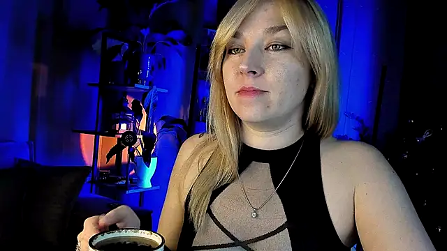 Snapshot of 5_in_one chatting on 8, 2, 2025 5 in one online show from 8, 2, 2025