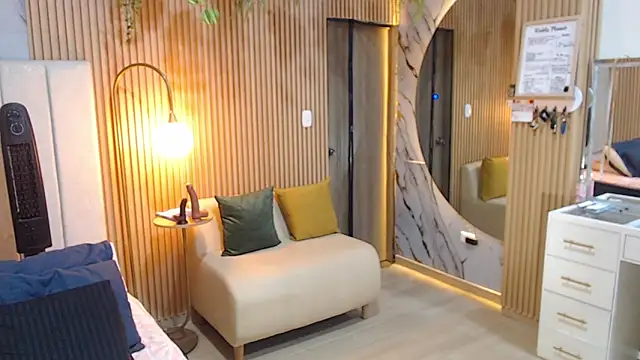 deepieredandwett online show from 8, 11, 2025