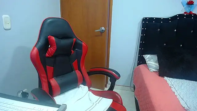 Snapshot of Ursulawhite69 chatting on 18, 2, 2026 Ursulawhite69 online show from 18, 2, 2026