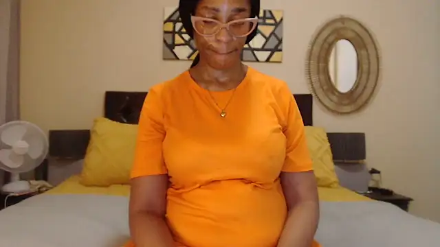 Creamyass22 online show from 24, 11, 2025