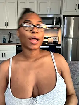 CandyLuxxxx online show from 16, 9, 2025