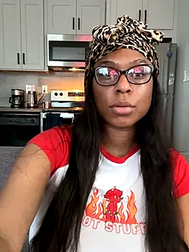 CandyLuxxxx online show from 15, 10, 2025