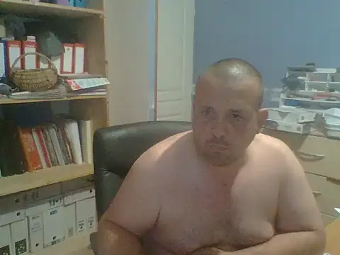 Snapshot of manubm03 chatting on 24, 5, 2026 manubm03 online show from 24, 5, 2026