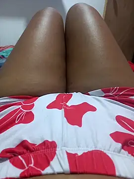 Snapshot of annie-19 chatting on 13, 11, 2025 annie-19 online show from 13, 11, 2025