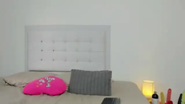 Snapshot of Sofia_Blosom chatting on 29, 10, 2025 Sofia Blosom online show from 29, 10, 2025