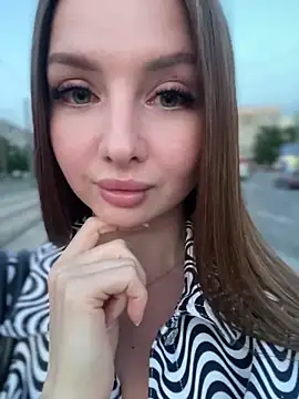 KrisMagnoly online show from 8, 6, 2026