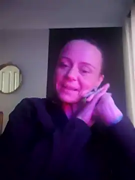 MrsBunnyBum online show from 14, 4, 2026