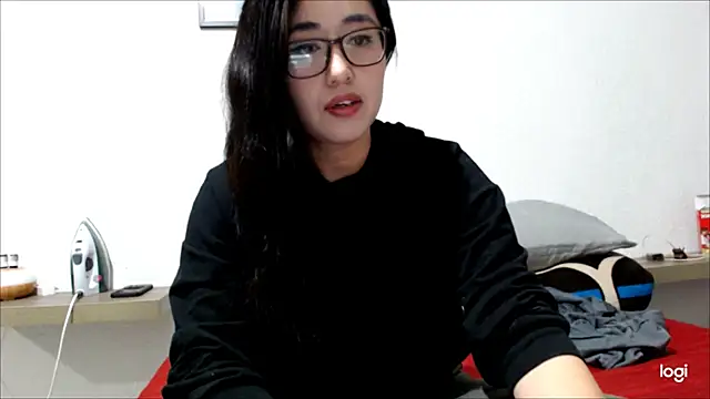 Snapshot of YummymeowW chatting on 29, 12, 2024 YummymeowW online show from 29, 12, 2024