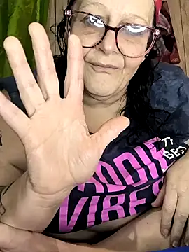 Snapshot of davisdesires@xh chatting on 27, 12, 2024 davisdesiresxh online show from 27, 12, 2024