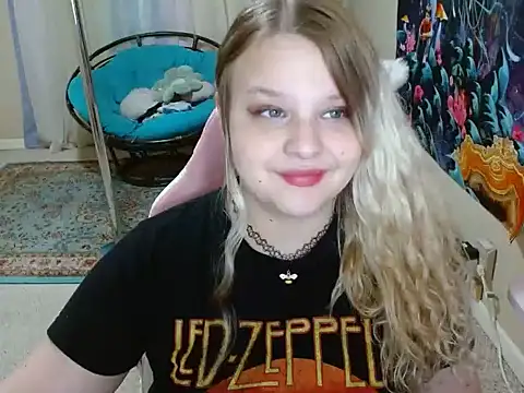 Emihaze online show from 22, 3, 2025