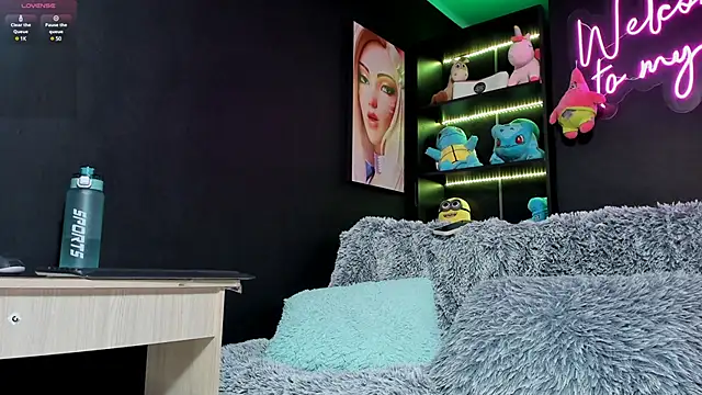 Katiehill 1 online show from 18, 3, 2025