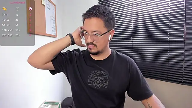 DaviidEvans  online show from 31, 12, 2024