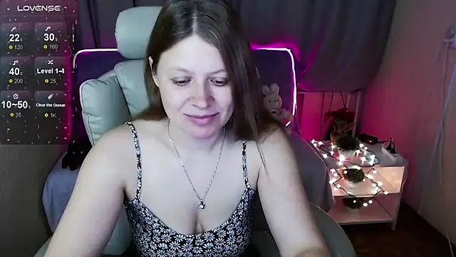 Snapshot of alekasamui chatting on 4, 1, 2025 alekasamui online show from 4, 1, 2025