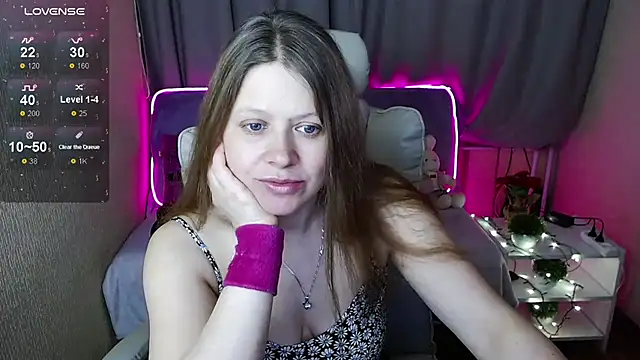 Snapshot of alekasamui chatting on 26, 2, 2025 alekasamui online show from 26, 2, 2025