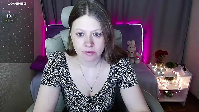Snapshot of alekasamui chatting on 13, 3, 2025 alekasamui online show from 13, 3, 2025