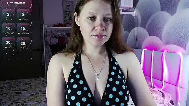 Snapshot of alekasamui chatting on 29, 9, 2025 alekasamui online show from 29, 9, 2025