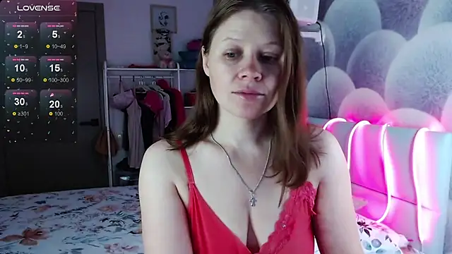Snapshot of alekasamui chatting on 15, 10, 2025 alekasamui online show from 15, 10, 2025