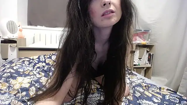 Snapshot of desirmiss1 chatting on 24, 2, 2025 desirmiss1 online show from 24, 2, 2025