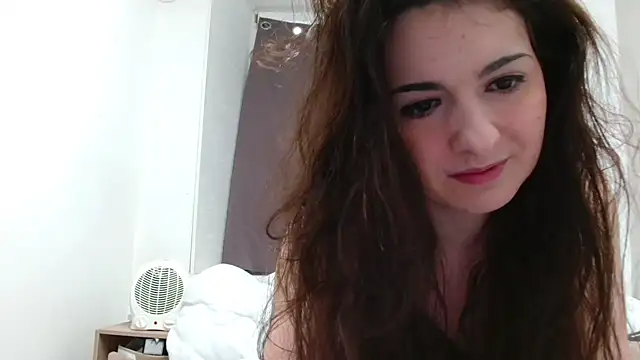 Snapshot of desirmiss1 chatting on 18, 11, 2025 desirmiss1 online show from 18, 11, 2025