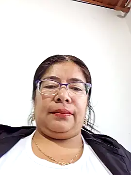 Snapshot of __valentina18 chatting on 17, 12, 2024   valentina18 online show from 17, 12, 2024