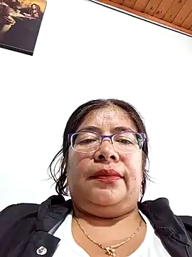 Snapshot of __valentina18 chatting on 17, 12, 2024   valentina18 online show from 17, 12, 2024