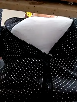 Snapshot of __valentina18 chatting on 18, 2, 2025   valentina18 online show from 18, 2, 2025