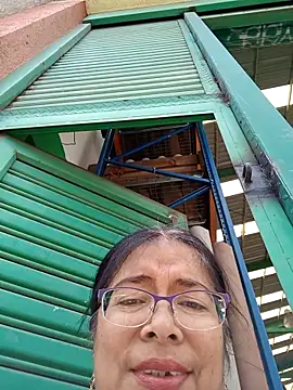 Snapshot of __valentina18 chatting on 4, 3, 2025   valentina18 online show from 4, 3, 2025