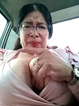 Snapshot of __valentina18 chatting on 17, 3, 2025   valentina18 online show from 17, 3, 2025