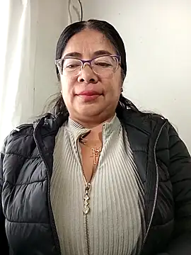 Snapshot of __valentina18 chatting on 11, 9, 2025   valentina18 online show from 11, 9, 2025