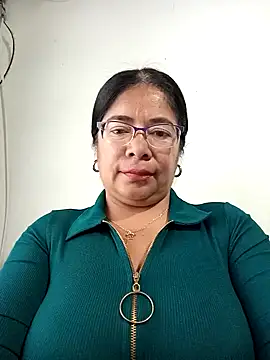 Snapshot of __valentina18 chatting on 12, 9, 2025   valentina18 online show from 12, 9, 2025