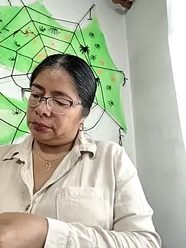 Snapshot of __valentina18 chatting on 15, 10, 2025   valentina18 online show from 15, 10, 2025