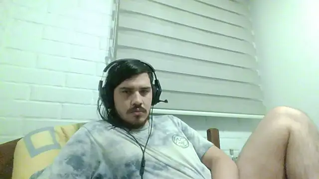 Snapshot of hung_weeb chatting on 31, 3, 2026 hung weeb online show from 31, 3, 2026