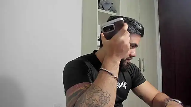 Snapshot of _Coddygold_ chatting on 28, 10, 2025 Coddygold online show from 28, 10, 2025