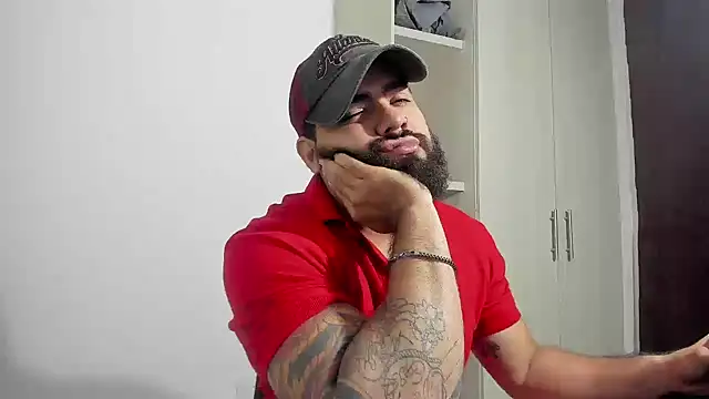 Snapshot of _Coddygold_ chatting on 1, 11, 2025 Coddygold online show from 1, 11, 2025