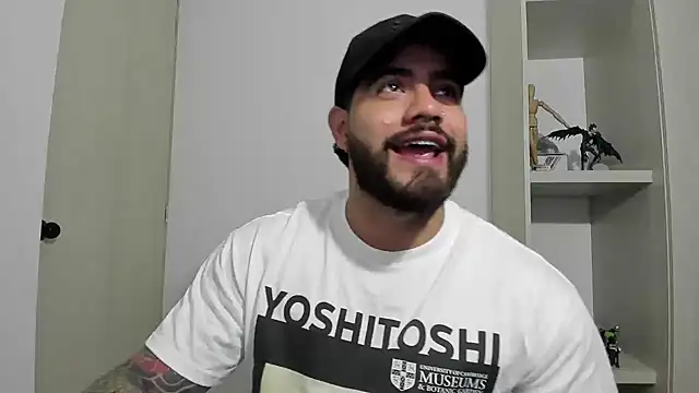 Snapshot of _Coddygold_ chatting on 22, 11, 2025 Coddygold online show from 22, 11, 2025