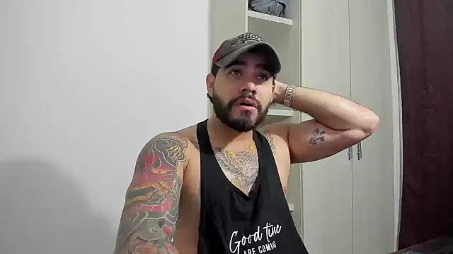 Snapshot of _Coddygold_ chatting on 26, 11, 2025 Coddygold online show from 26, 11, 2025