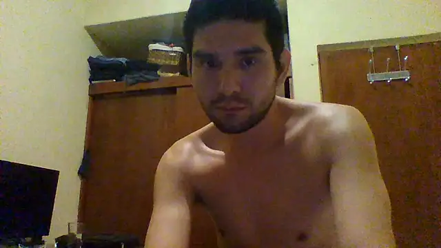 Snapshot of Tomthelong chatting on 31, 10, 2025 Tomthelong online show from 31, 10, 2025