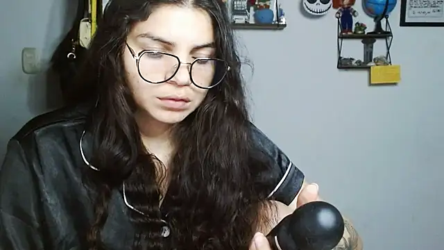 Snapshot of Nikkykora15 chatting on 23, 1, 2025 Nikkykora15 online show from 23, 1, 2025