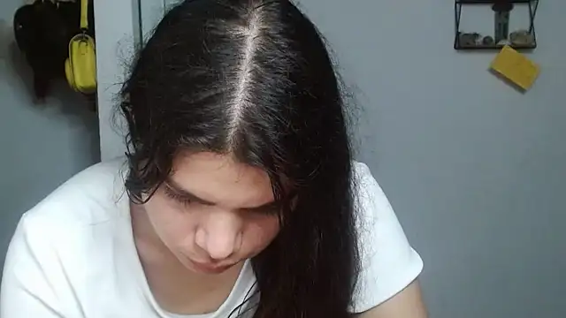 Snapshot of Nikkykora15 chatting on 7, 2, 2025 Nikkykora15 online show from 7, 2, 2025