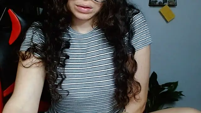 Snapshot of Nikkykora15 chatting on 27, 2, 2025 Nikkykora15 online show from 27, 2, 2025