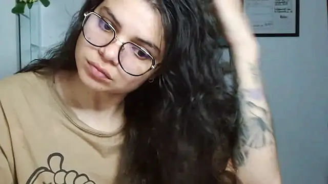 Snapshot of Nikkykora15 chatting on 13, 9, 2025 Nikkykora15 online show from 13, 9, 2025