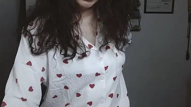 Snapshot of Nikkykora15 chatting on 18, 10, 2025 Nikkykora15 online show from 18, 10, 2025