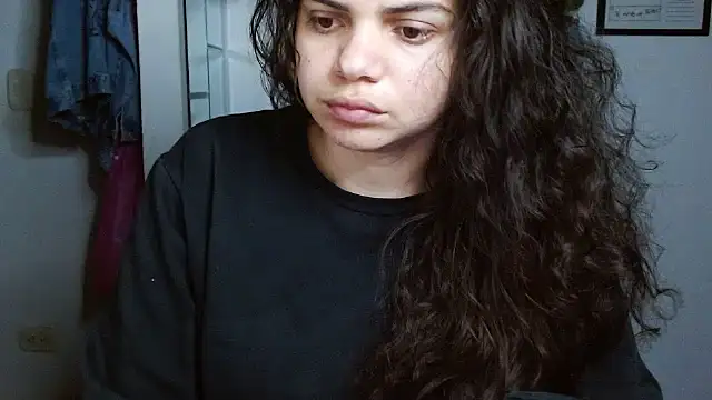 Snapshot of Nikkykora15 chatting on 6, 11, 2025 Nikkykora15 online show from 6, 11, 2025